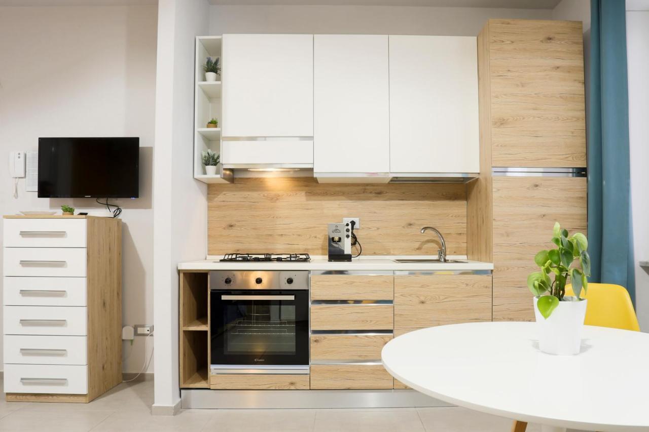 Le Stanze Di Mami Apartment Salerno Bagian luar foto