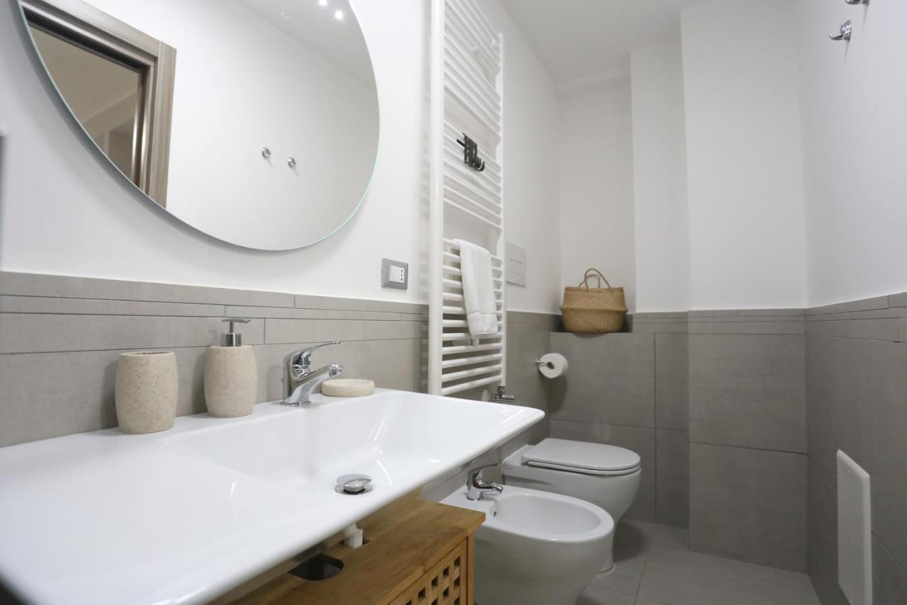 Le Stanze Di Mami Apartment Salerno Bagian luar foto