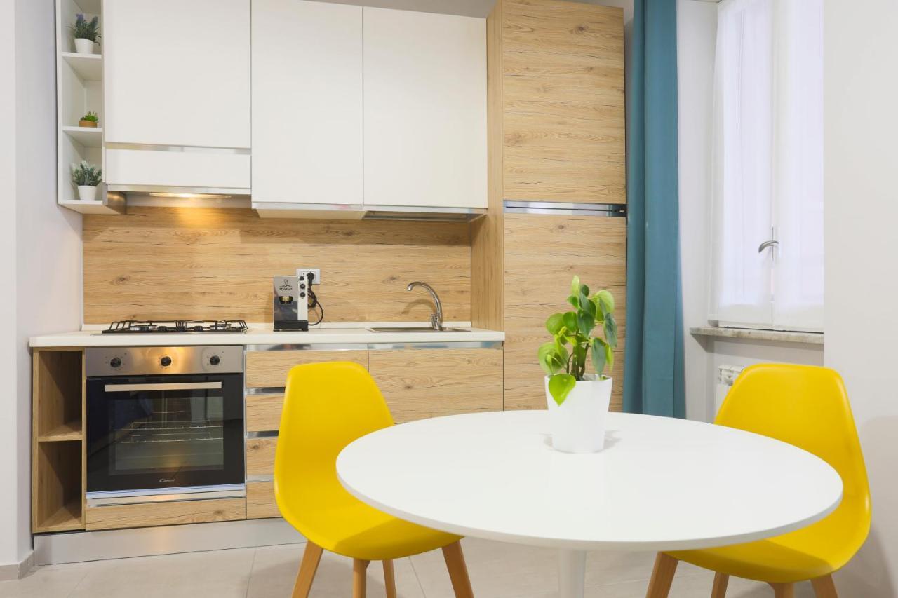 Le Stanze Di Mami Apartment Salerno Bagian luar foto