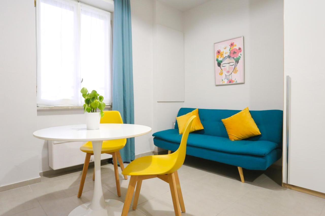 Le Stanze Di Mami Apartment Salerno Bagian luar foto